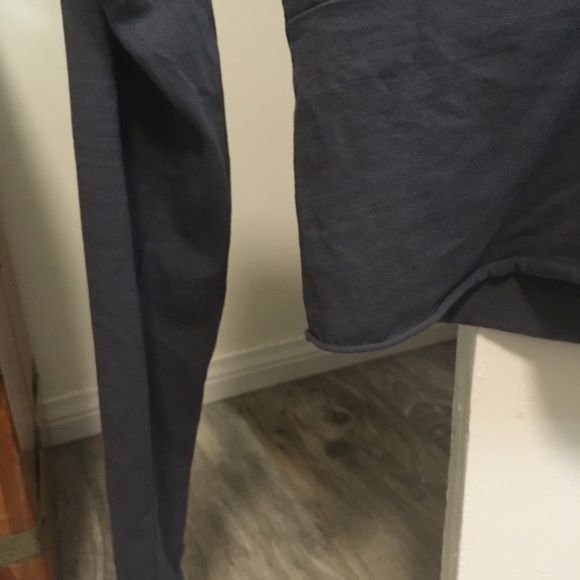 ❌SOLD❌ Bundle gray long sleeve tops - Picture 4 of 11